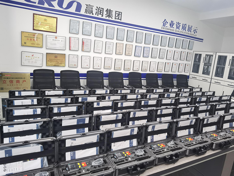 品質(zhì)保證、實力認可！贏潤集團四合一氣體檢測儀用于石油化工企業(yè)！